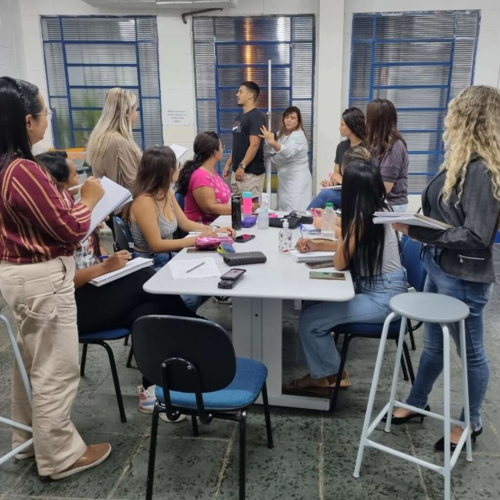 Alunos Aprendem T Cnicas De Avalia O Nutricional Em Aula Pr Tica No